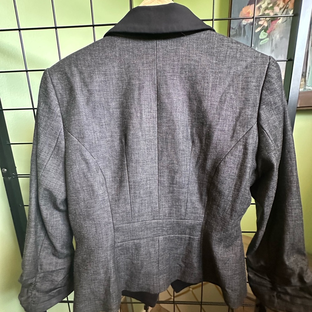 Express Women's Gray Blazer - Picture 3 of 4